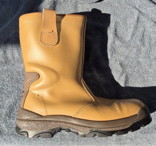 Used rigger boots - boots, size