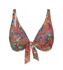 Triumph Botanical Leaf