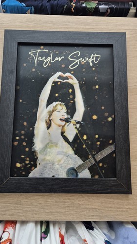 Taylor swift lenticular - swift,