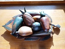 wooden leaf with fruit decorations hone decor tabelwear