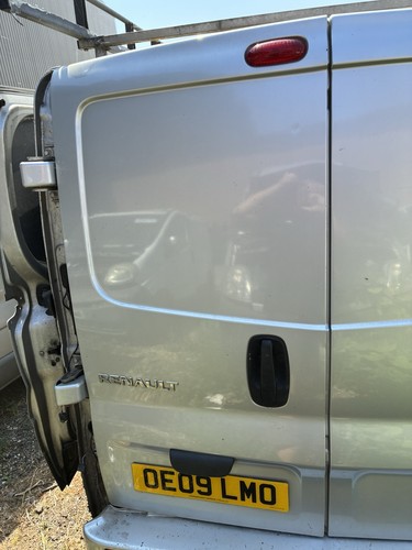 Vauxhall vivaro renault - vauxhall,