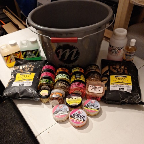 Bait bucket and - bait,