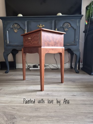 Stag minstrel leggy bedside - leggy,