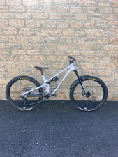 2024 Commencal Meta V5