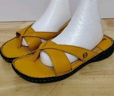 Born Womens Slip On Flip Flop