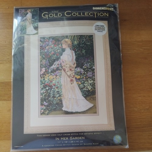 Dimensions gold collection - gold, in