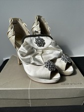 Vintage Dolcis Ivory Wedding