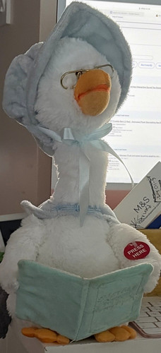Animated mother goose - , cuddle
