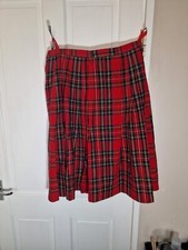 BURBERRY 100% Silk Designer Mens Tie - Classic Men's Accessory -