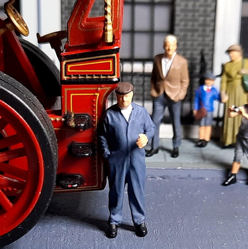 Gauge fred dibnah figure - gauge,