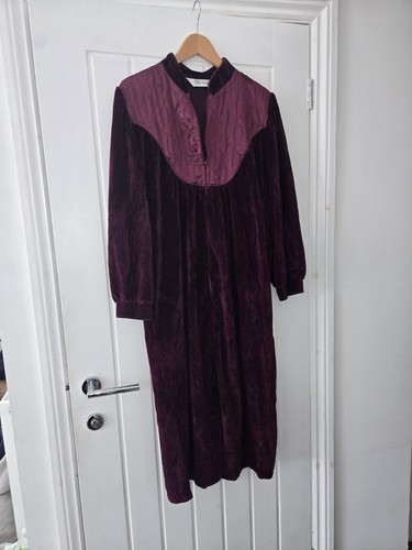 Vintage dressing gown with - vintage,