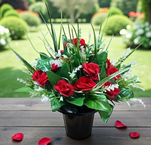 Red roses with mixed - with,