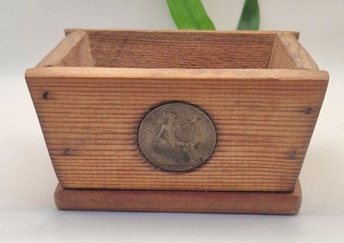 Vintage wooden crate - vintage,