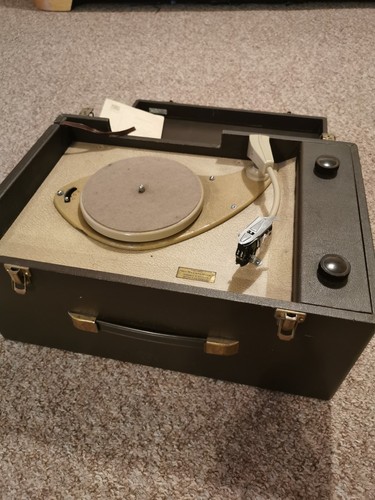 Vintage v gramophone - vintage, v.