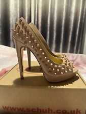Schuh Beige Spiked Stiletto Heels