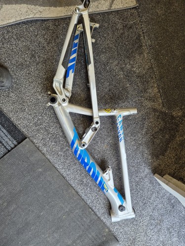 Canyon dhx 26er frame only - 26er,