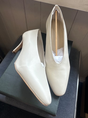 Hobbs leather court - court, size