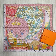 Unused w/box HERMES Carre 90