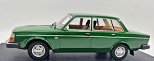 Volvo 244 DL Green 1975 1:18