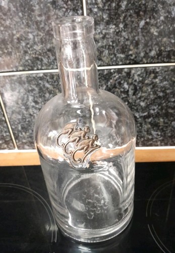 Monkey shoulder whisky glass - shoulder,