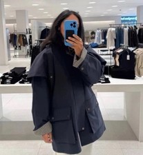 ZARA NEW WOMAN CONTRAST COLLAR