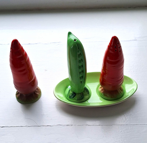 Carlton ware vegetable peas - ware,