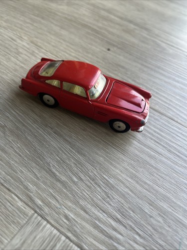 Corgi toys aston martin - aston, db4