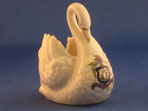 Crested china swan ryde iow - swan,