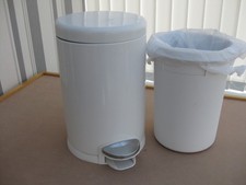 White Simplehuman Pedal Bin