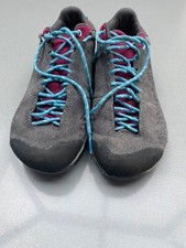 La Sportiva - approach shoes