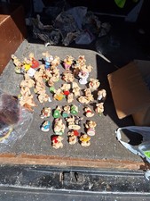 Piggin resin pig figurines