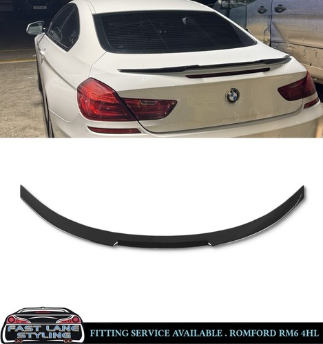 Rear spoiler boot - rear,