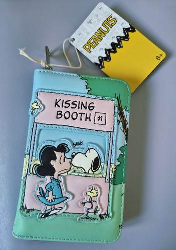 Peanuts loungefly snoopy lucy - snoopy,