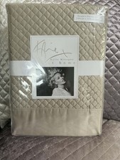 Kylie Minogue ALBA PRALINE