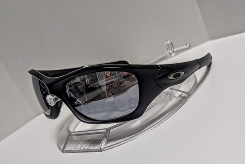 Rare oakley pit - 🔥, bull