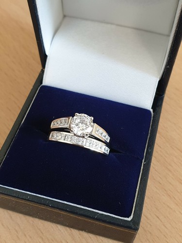 White gold finish solitaire
