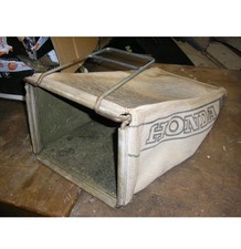 Honda HR173 lawnmower grassbag.