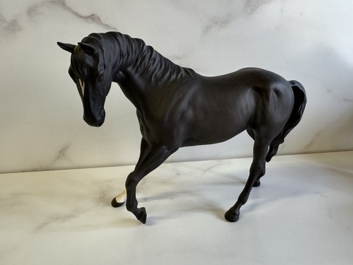 Beswick black beauty horse - black,