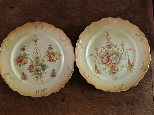 Pair vintage crown - pair,