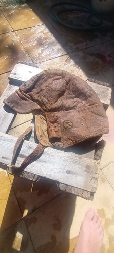 Old pilot flying helmet ww1 - old,