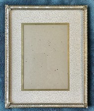 STUNNING DECORATIVE GOLD