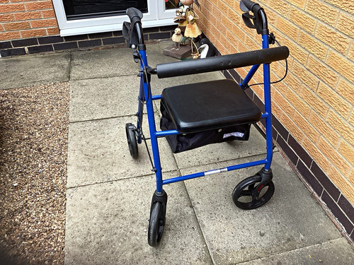 Blue wheel folding rollator - 4-wheel,