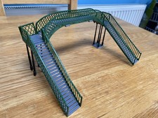 00 Gauge 1:76 Model Railway platform footbridge scenery 