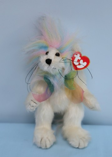Attic treasures majesty - treasures,
