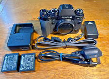 Fujifilm X-T1 Black Mirrorless Camera with Original charger,  Batteries & Strap 