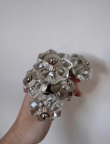 New glass crystal - /, &