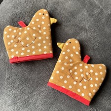 2 Egg Cosy Little Chickens Egg