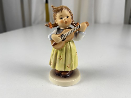 Hummel figurine 557 with - , song