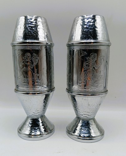 Vintage pair art - of,