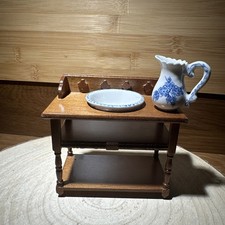 1:12th Scale The Dolls House